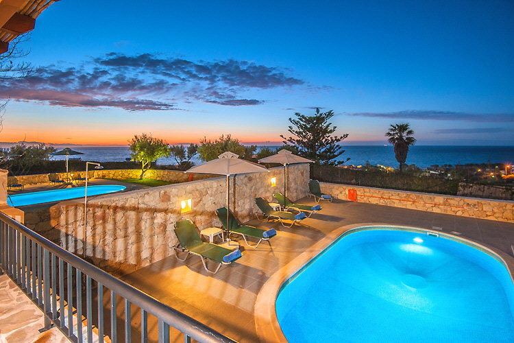 Villa Stamatis - Swimming pool and Aegean Sea at dusk